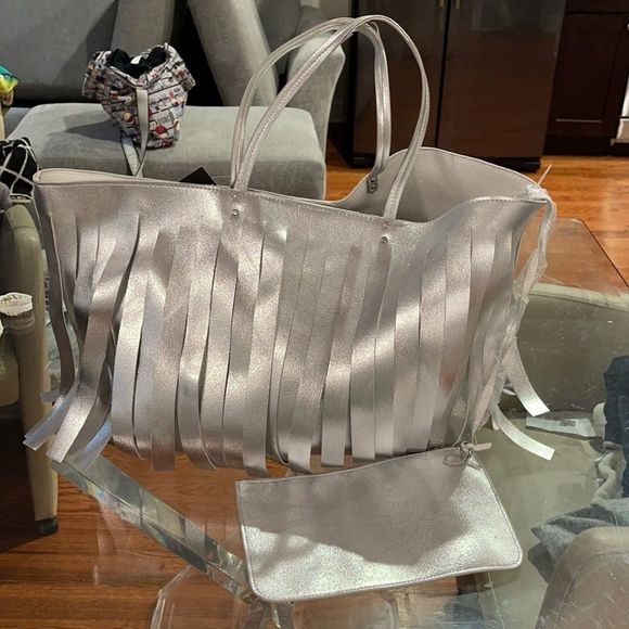 Steve Madden B Corrie Silver Fringe Tote Bag NWT - Picture 2 of 9